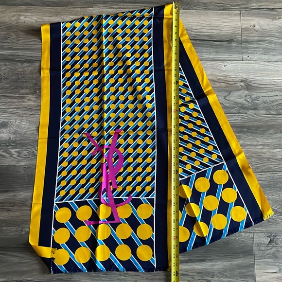New vintage 70’s multicolored Yves Saint Laurent large silk scarf - Picture 6 of 7